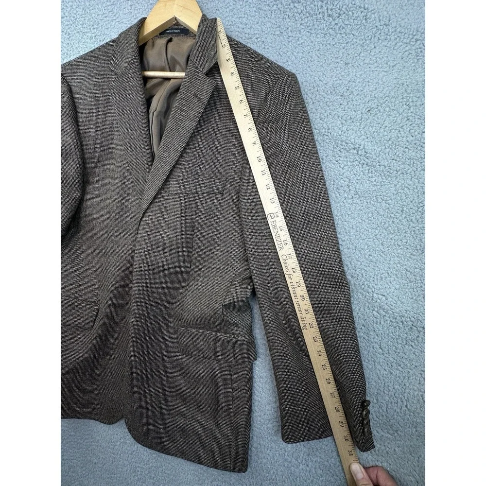 Hugo Boss Sport Coat Jacket Men 44R Brown Bertolucci Nail Head Pattern Silk-Wool